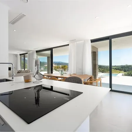 فيلة Modern With Private Pool Close To *