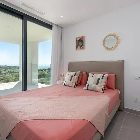 فيلة Modern With Private Pool Close To