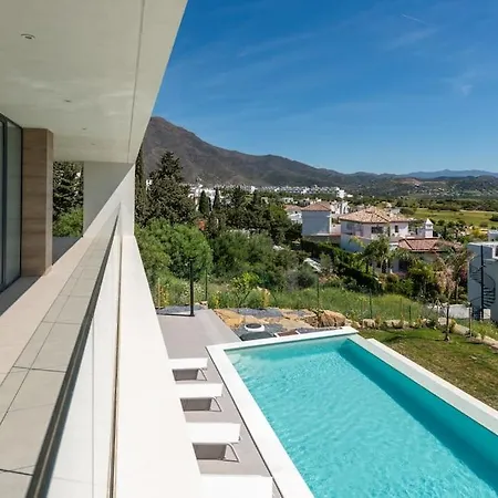Modern With Private Pool Close To *