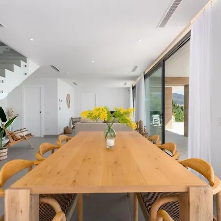 Modern With Private Pool Close To Villa